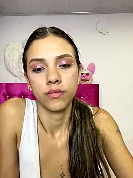 Petite amor2 online show from December 5, 8:28 pm