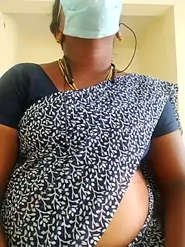 Snapshot of Preethytamilsexy chatting on July 3, 10:44 am Preethytamilsexy online show from July 3, 10:44 am