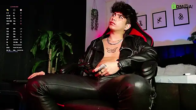 LyleBennett  online show from February 9, 12:25 pm