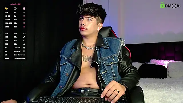 LyleBennett  online show from September 11, 12:49 pm