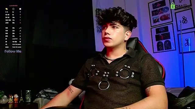 LyleBennett  online show from November 23, 9:41 am