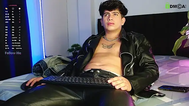 LyleBennett  online show from October 4, 1:56 pm