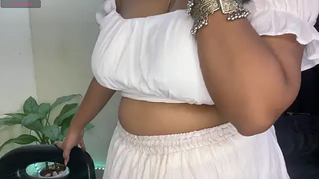 Snapshot of Doodhwaali chatting on November 7, 10:53 am Doodhwaali online show from November 7, 10:53 am