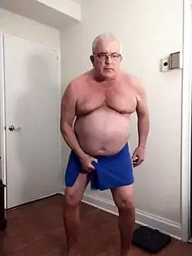 Snapshot of Shoreguy69 chatting on January 16, 12:42 pm Shoreguy69 online show from January 16, 12:42 pm