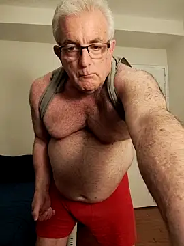 Snapshot of Shoreguy69 chatting on February 19, 12:07 am Shoreguy69 online show from February 19, 12:07 am