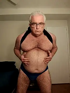 Snapshot of Shoreguy69 chatting on December 18, 7:57 am Shoreguy69 online show from December 18, 7:57 am