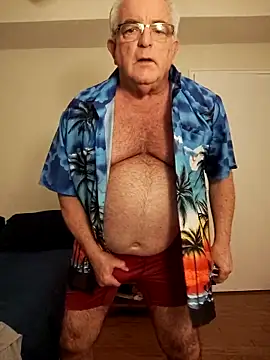 Snapshot of Shoreguy69 chatting on December 15, 11:31 pm Shoreguy69 online show from December 15, 11:31 pm