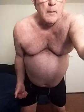 Snapshot of Shoreguy69 chatting on February 18, 10:01 am Shoreguy69 online show from February 18, 10:01 am