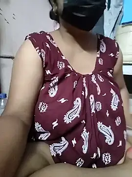 Snapshot of BERRY_00 chatting on May 20, 11:46 pm BERRY 00 online show from May 20, 11:46 pm