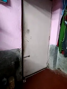 BERRY 00 online show from March 24, 6:30 pm