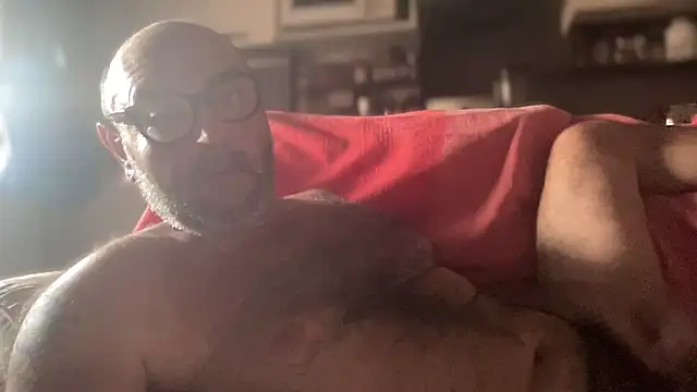 Snapshot of MM7026 chatting on July 16, 4:15 pm MM7026 online show from July 16, 4:15 pm