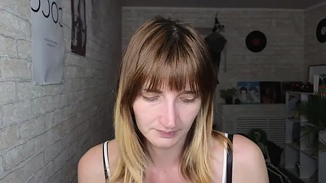 Snapshot of Nika_Kitten chatting on May 6, 11:03 am Nika Kitten online show from May 6, 11:03 am