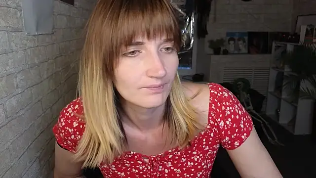Snapshot of Nika_Kitten chatting on May 7, 10:51 am Nika Kitten online show from May 7, 10:51 am