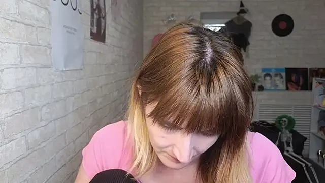 Snapshot of Nika_Kitten chatting on April 23, 12:40 pm Nika Kitten online show from April 23, 12:40 pm