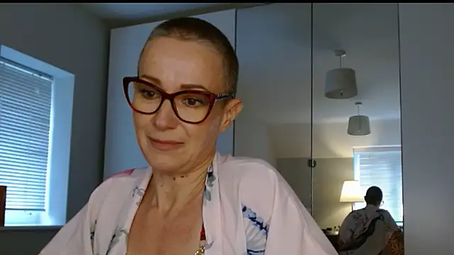 ELEGANT-ARIA36 online show from February 20, 11:53 am