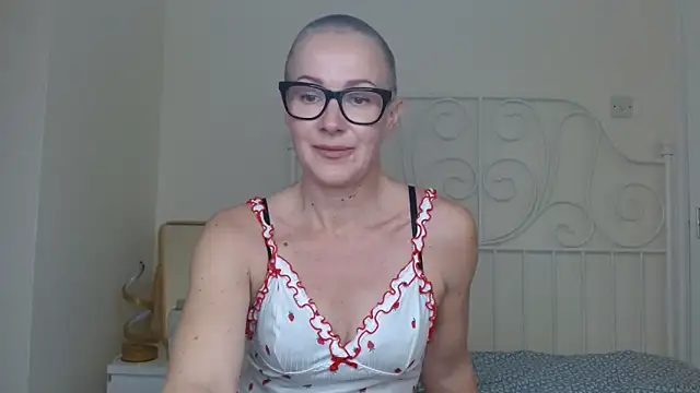 ELEGANT-ARIA36 online show from January 14, 1:59 pm