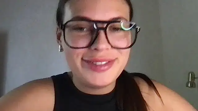 MoonriseGoddess online show from June 21, 9:59 am