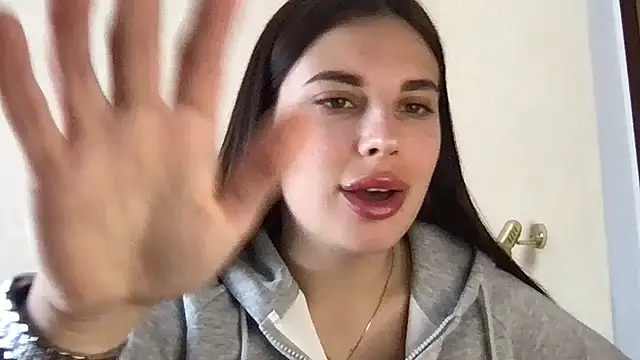 MoonriseGoddess online show from April 15, 9:04 am