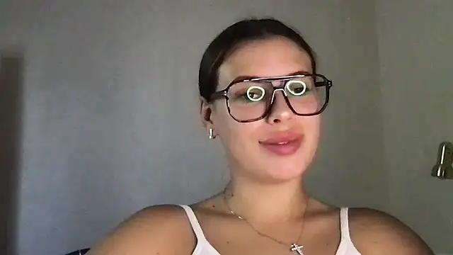 MoonriseGoddess online show from July 19, 9:50 am