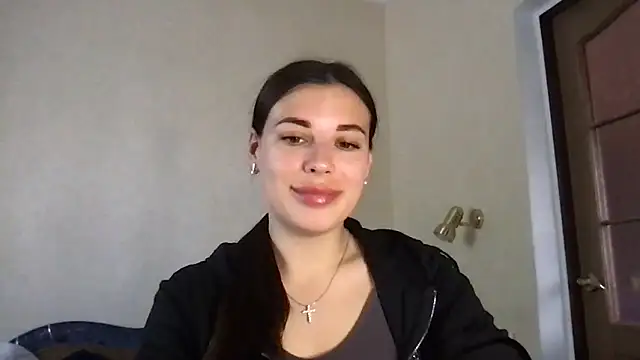 MoonriseGoddess online show from April 18, 9:22 am