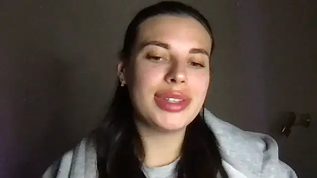 MoonriseGoddess online show from April 15, 7:58 pm