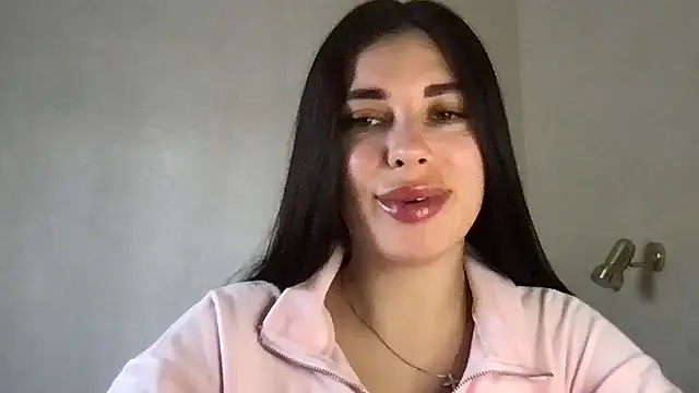MoonriseGoddess online show from April 10, 9:05 am