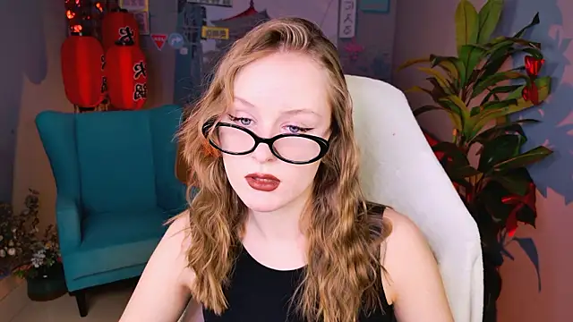 VivienLeeigh online show from March 19, 5:29 am