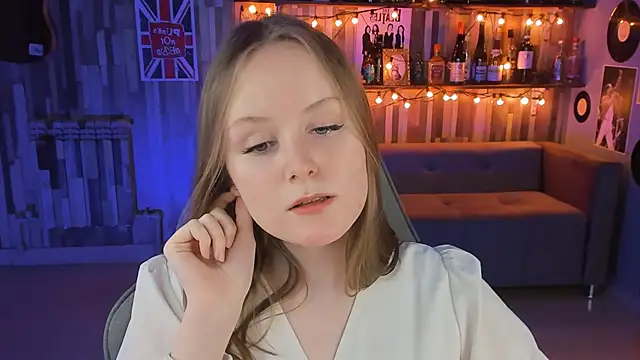 Snapshot of VivienLeeigh chatting on February 28, 4:20 pm VivienLeeigh online show from February 28, 4:20 pm