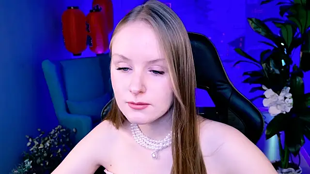 Snapshot of VivienLeeigh chatting on September 21, 9:36 am VivienLeeigh online show from September 21, 9:36 am