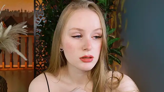 Snapshot of VivienLeeigh chatting on November 26, 1:11 pm VivienLeeigh online show from November 26, 1:11 pm