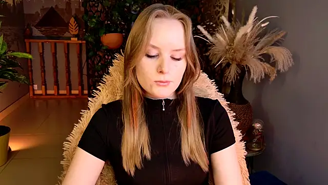 VivienLeeigh online show from May 15, 5:49 am