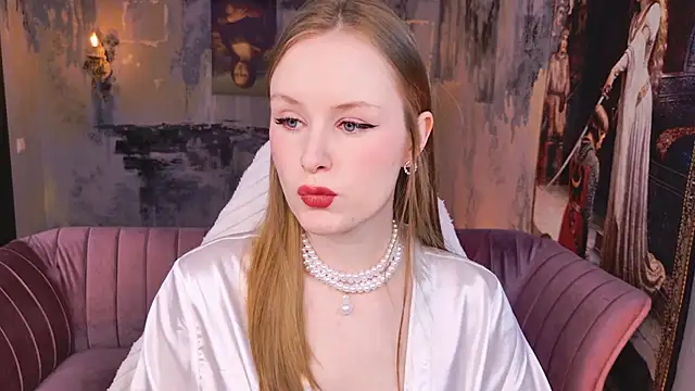 VivienLeeigh online show from April 14, 5:12 am