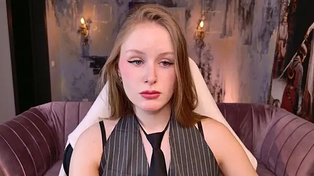 VivienLeeigh online show from January 17, 1:47 pm