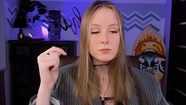 Snapshot of VivienLeeigh chatting on February 23, 9:11 am VivienLeeigh online show from February 23, 9:11 am