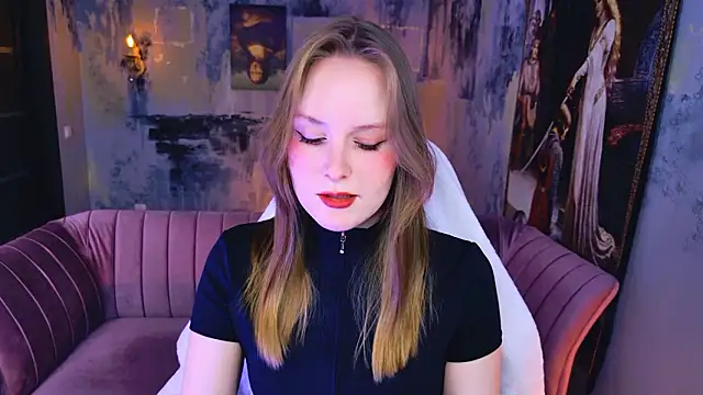 VivienLeeigh online show from March 30, 6:04 am