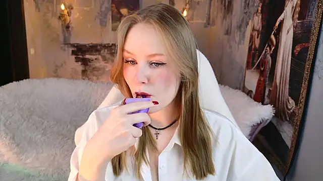 VivienLeeigh online show from March 12, 5:02 am