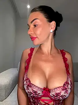 Snapshot of krissiswrld- chatting on October 22, 3:33 pm krissiswrld- online show from October 22, 3:33 pm