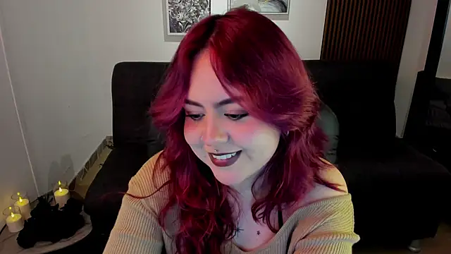 Snapshot of crimson_tati_ chatting on October 7, 3:07 am crimson tati online show from October 7, 3:07 am