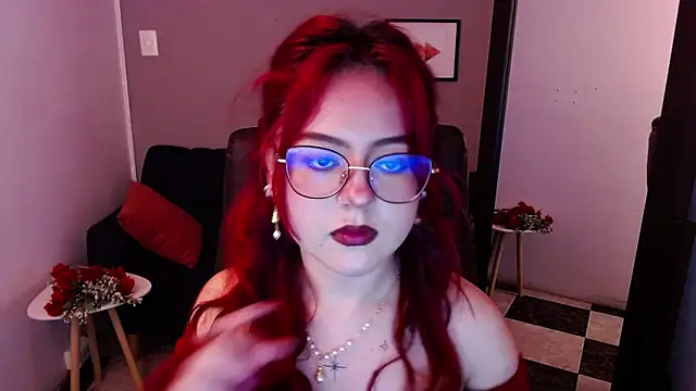 Snapshot of crimson_tati_ chatting on February 20, 9:00 am crimson tati online show from February 20, 9:00 am