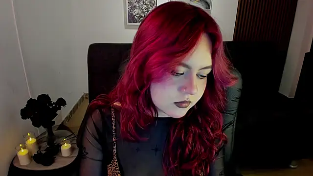 Snapshot of crimson_tati_ chatting on September 28, 4:30 am crimson tati online show from September 28, 4:30 am