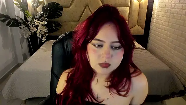 Snapshot of crimson_tati_ chatting on March 4, 5:59 am crimson tati online show from March 4, 5:59 am