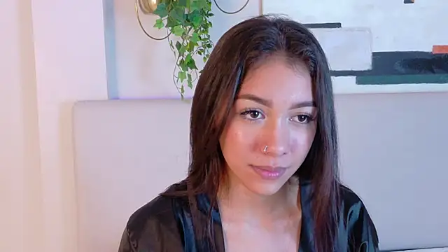 Snapshot of MiaOconner chatting on March 22, 6:03 pm MiaOconner online show from March 22, 6:03 pm
