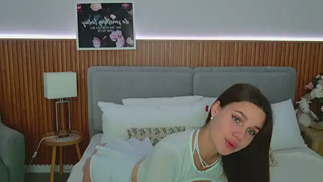 RihannaRose online show from September 13, 5:13 pm