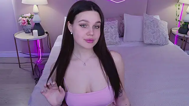 RihannaRose online show from March 15, 5:15 pm