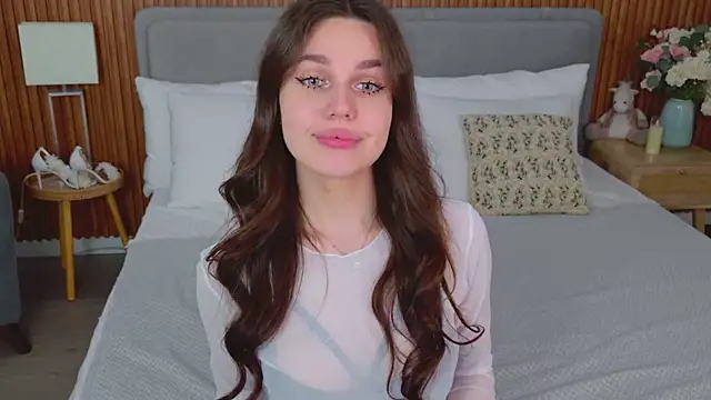 RihannaRose online show from November 12, 5:06 pm