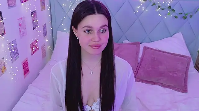 RihannaRose online show from March 16, 11:59 pm