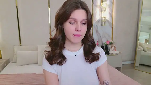 RihannaRose online show from March 25, 5:23 pm