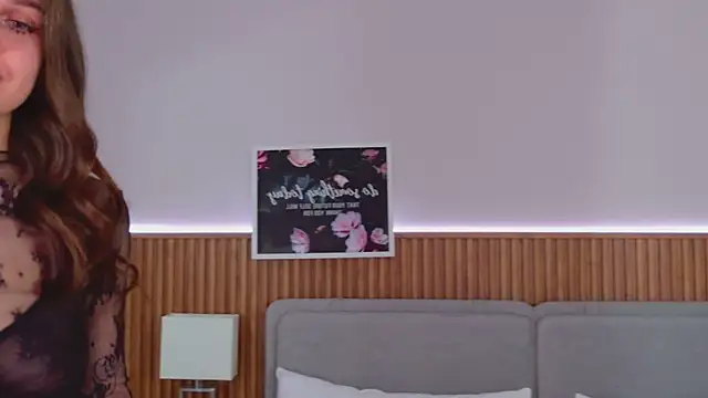 RihannaRose online show from November 27, 5:13 pm