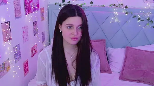 RihannaRose online show from March 16, 8:10 pm