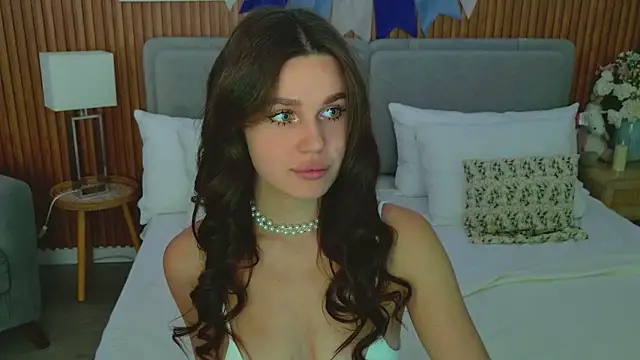 RihannaRose online show from September 22, 5:19 pm